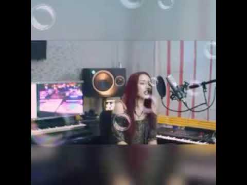 الصوت رهيييييب جدا ما اجمل من كذا