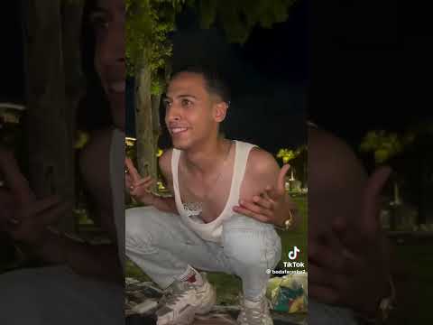 قلعونه لبس المزهر لبسونه بدله مظهره موتبع بل الحب يا اخوتي 