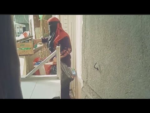 تنضيفات رمضان جارتي بتنادي عليه بتقولي إلحقي الفيران ماليه البلكونه أوسخ بلكونه في الكون 