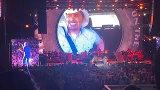 Brad Paisley in Brandon “Mud on the Tires” 7/22/21