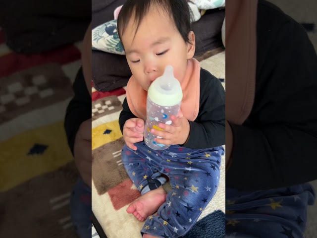 歯が生えてきた赤ちゃん