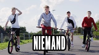 Video-Miniaturansicht von „FOURCE – NIEMAND (officiële videoclip)“