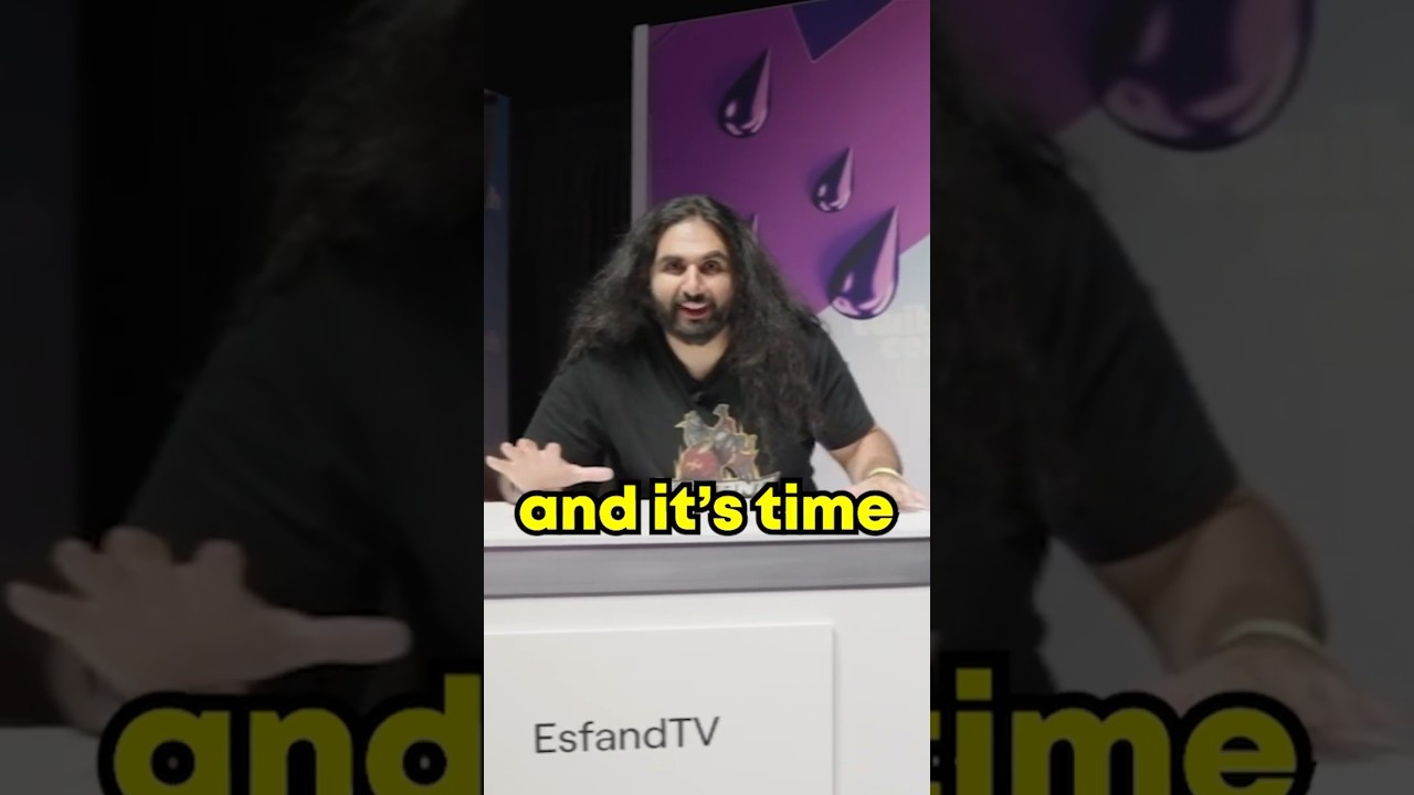 Esfand Shows Off His Insane TwitchCon Crowd...