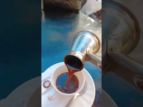 قهوة فلسطينية في شوارع العاصمة الجزائر      