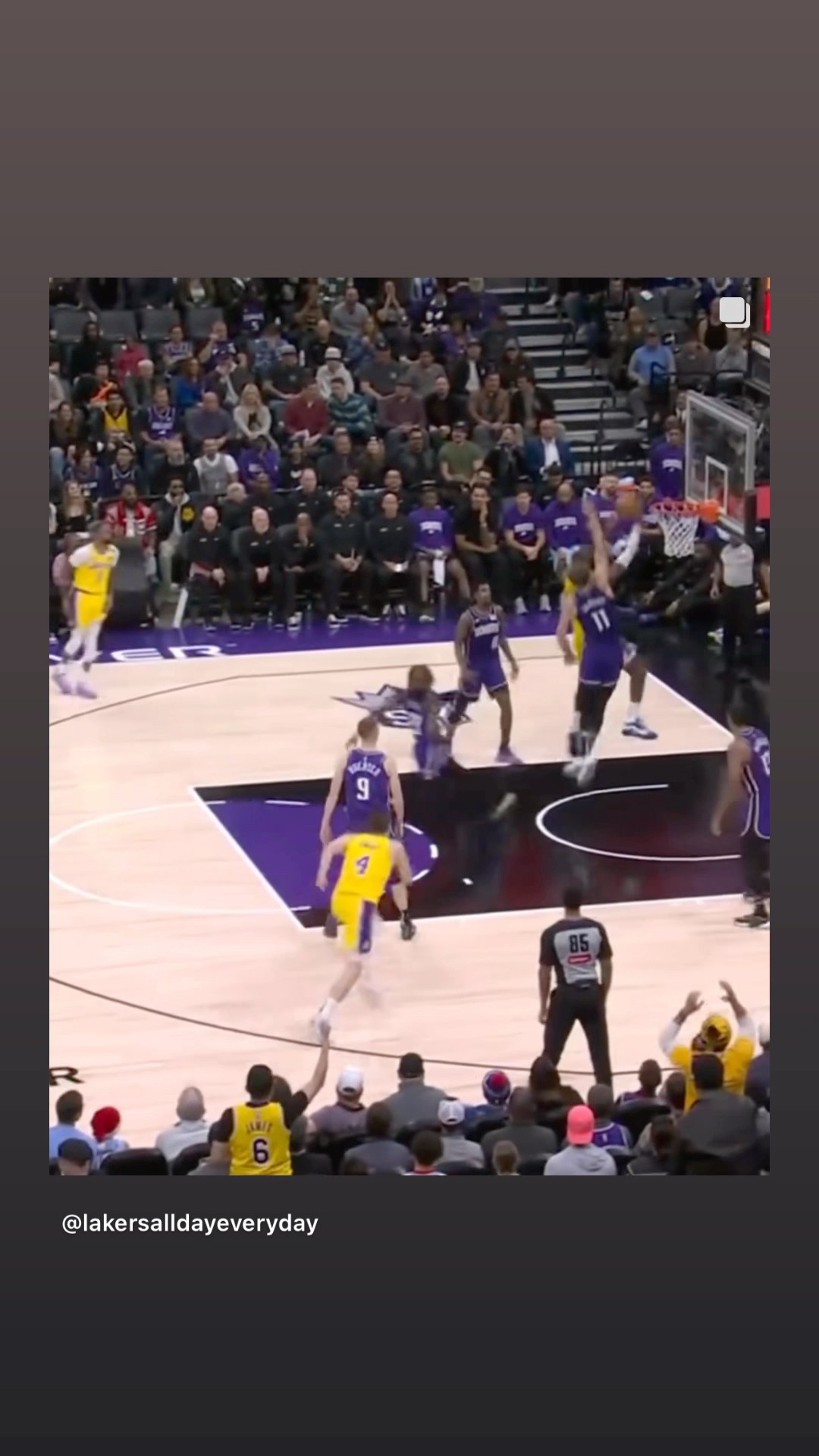 Coast to Coast #hoodnews #lebronjames #kingjames #lakers #sacramentokings #omg #layup #how #wow #wtf