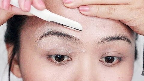 How I Shave My Eyebrows | DIY Clean Brows At Home | EASY & PAINLESS