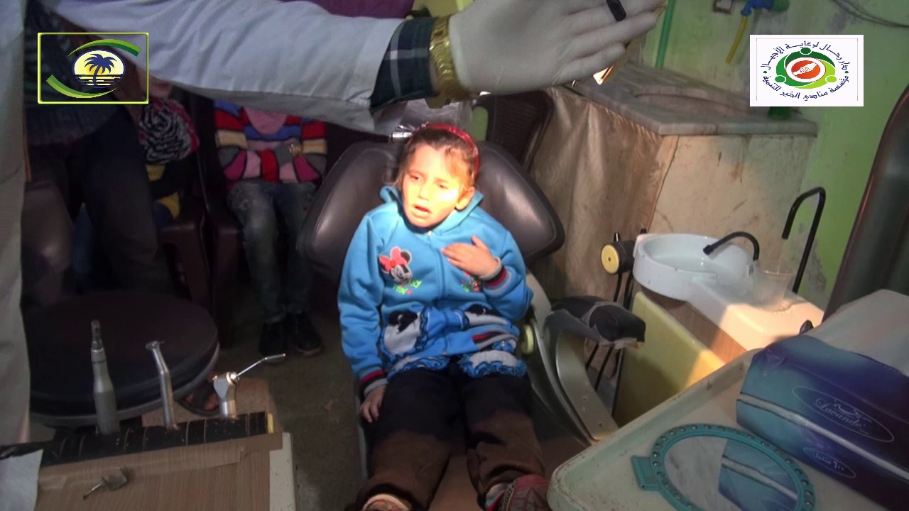 دار رحال - زيارات طالبات المدرسة لطبيب الأسنان - ريف إدلب - سوريا - 14-11-2016