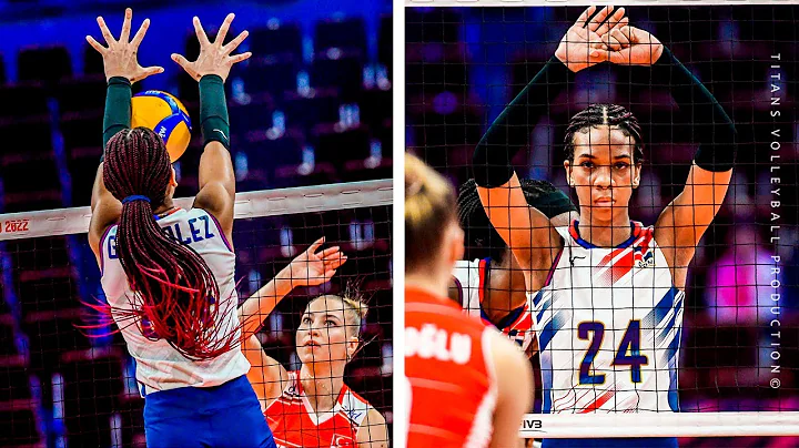 Amazing Middle Blocker from Dominican - 20 years o...