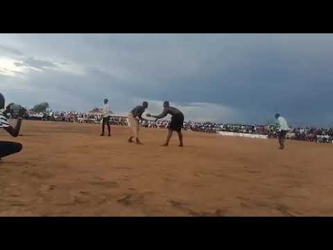 Lakes wrestling:Makhat Anhiem, Muor-dur Vs Abhor Anok, Newsite, Juba. #Igonjou_style