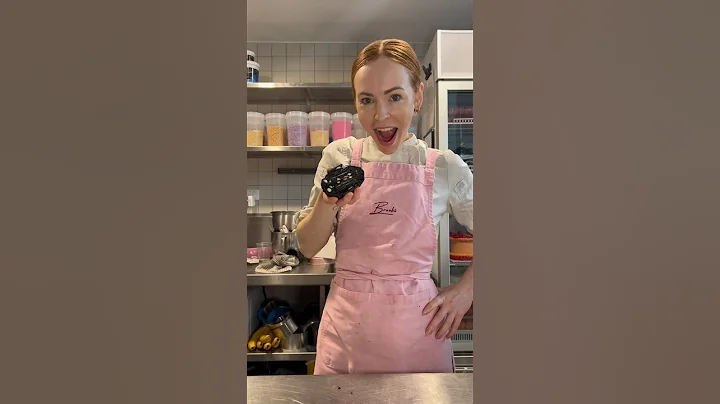 Oreo Stuffed Cookie 😲🍪 #bakerlife #cookies #cookierecipe