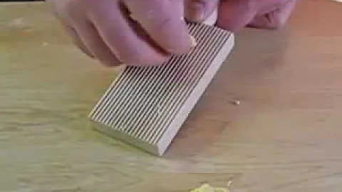 Cópia de Making Pasta with the Gnocchi Board