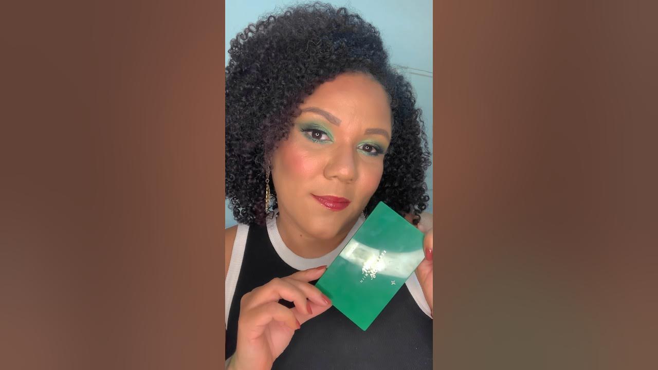 Paleta Green Secrets da Niina,inlove com essas cores. makeup 