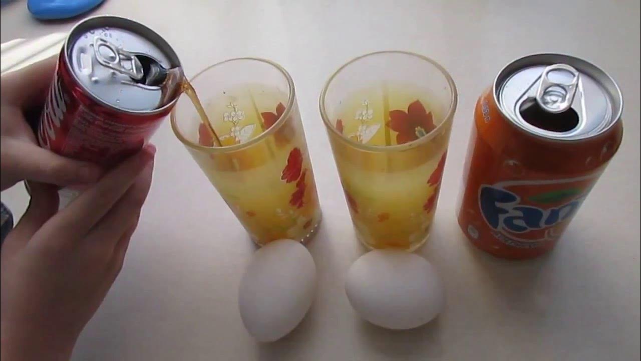 Яйца с газированной водой. Опыт яйцо в газировке. Эксперимент яйцо и газировка. Опыты с газированными напитками. Опыты с газировкой.