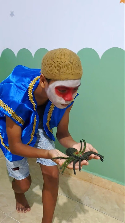 SHOCK BECAUSE SPIDER