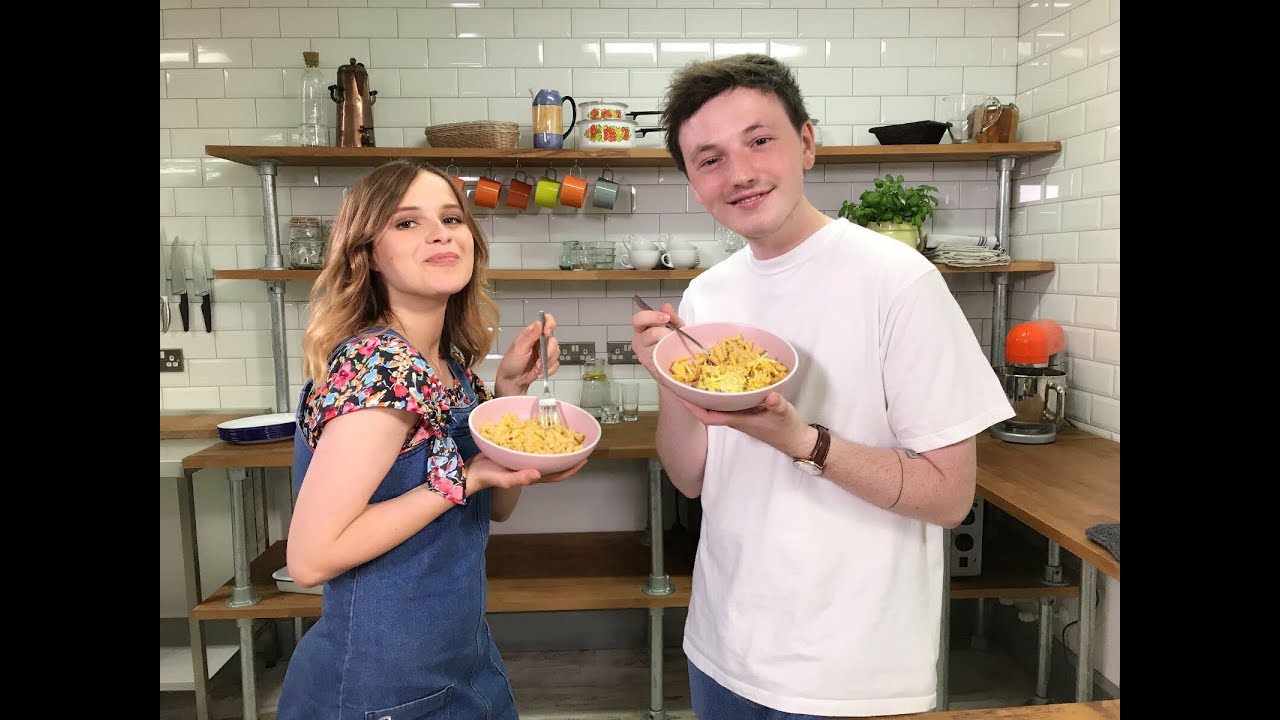 Gabrielle Aplin - Vegan mac & cheese with Lewis Watson (