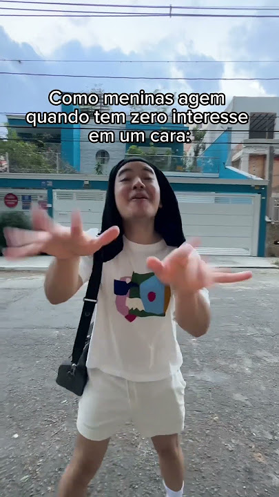 TIPOS DE MENINAS NAMORANDO NA ESCOLA 😹 KKKK