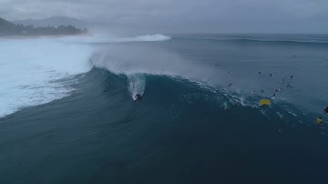 Volcom Mikey Redd Surfing Pipeline Dawn Bomb