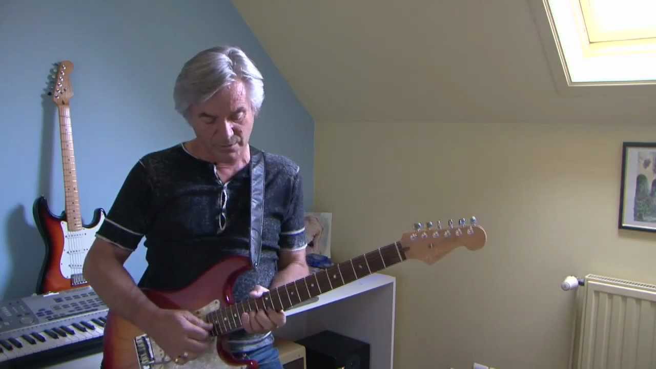 Marc joue les Shadows - Riders in the Sky