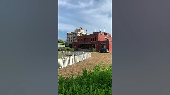 第一次這麼近距離看氣象局、需要更多觀察 👀 Weather Bureau in close contact - first time for me! - 天天要聞