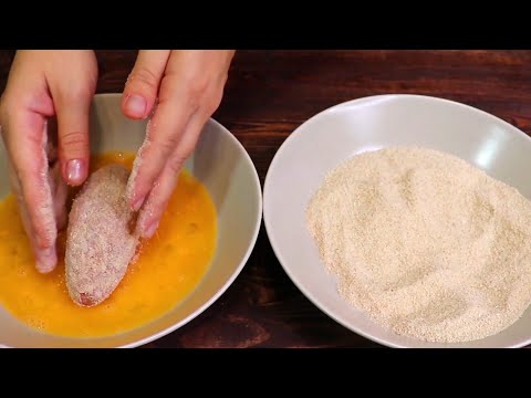 Video: Cum Sunt Gătite Cotletele Kiev Cu Brânză?