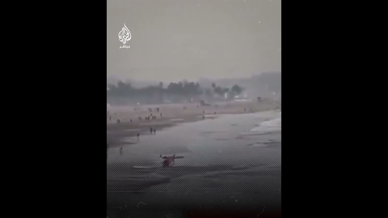لحظة سقوط طائرة وانقلابها رأسًا على عقب في #الولايات_المتحدة #أمريكا