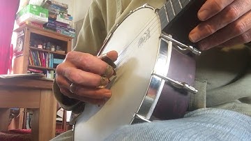 Banjo Rolls - Lesson 1 - Alternating Thumb Roll