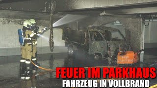 [FAHRZEUG IM PARKHAUS IN VOLLBRAND!] - Feuerwehr Hilden im Einsatz - 13.05.2024 -