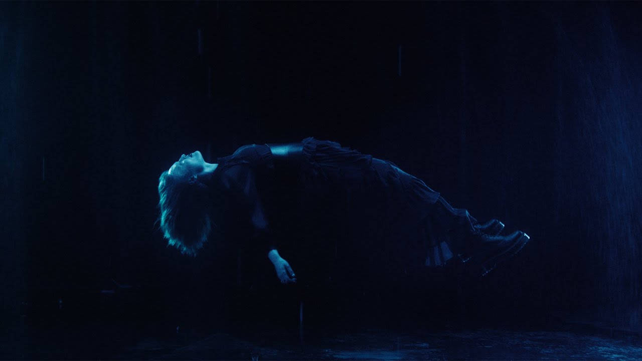 Ular teshik orqali portlash beradi