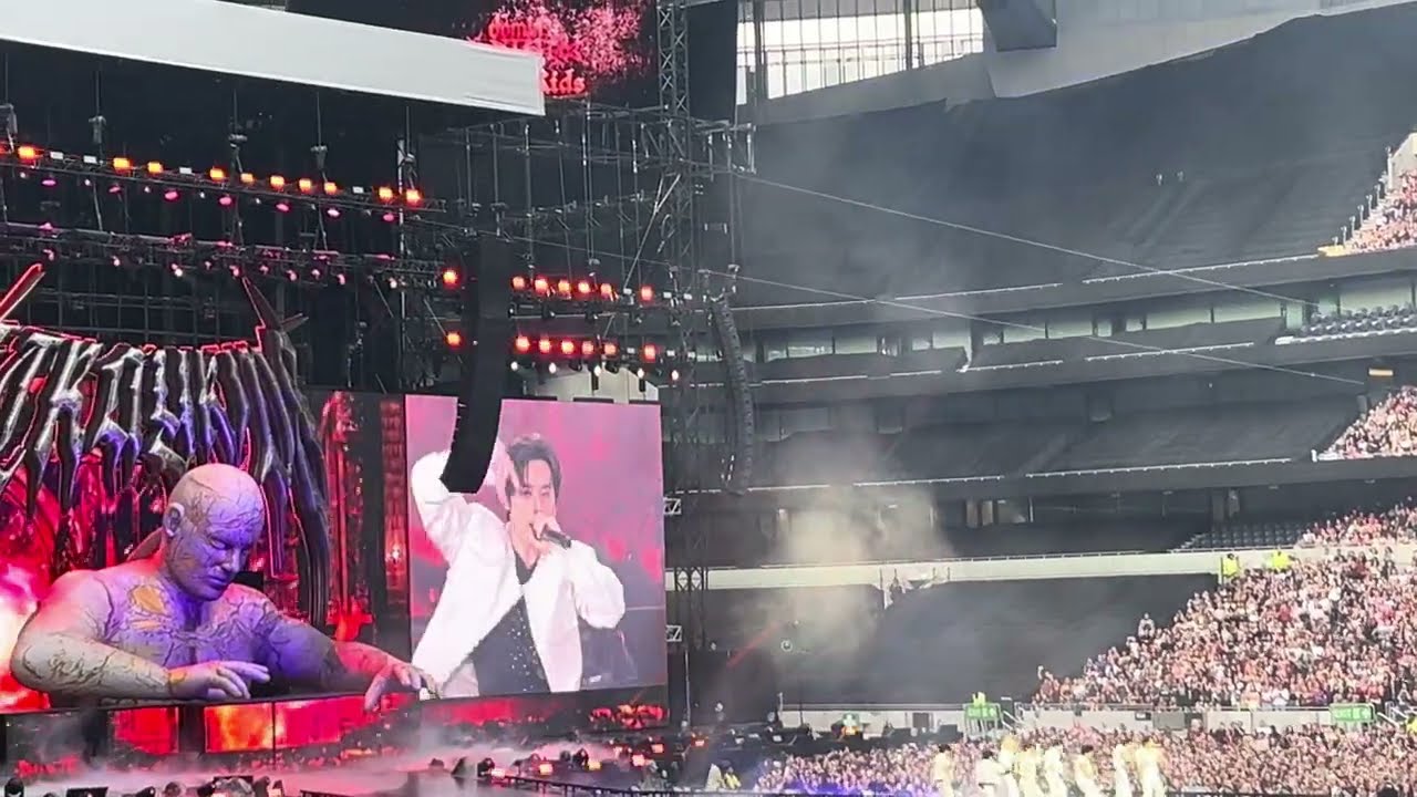 Stray Kids London Day 2 - Giants + Walkin On Water - 19/07/25
