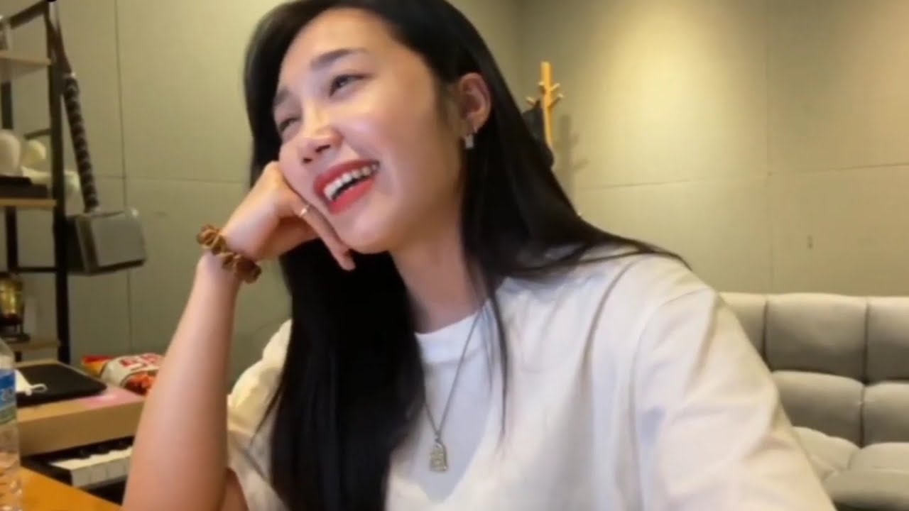 [Live] Eunji 정은지- I Don't Know 몰라요  (by Apink 에이핑크)