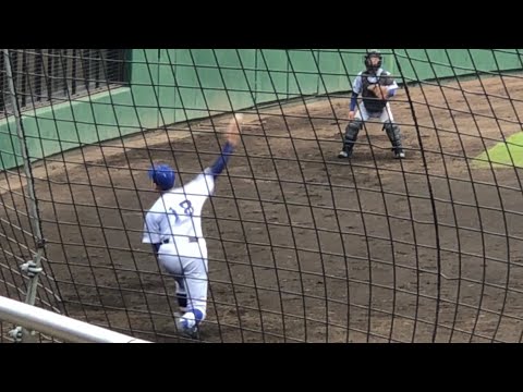 父はdena三浦大輔 三浦澪央斗 3年 平塚学園 フォームもそっくり 登板前のキャッチボール 19 7 18 三浦学苑戦 Youtube