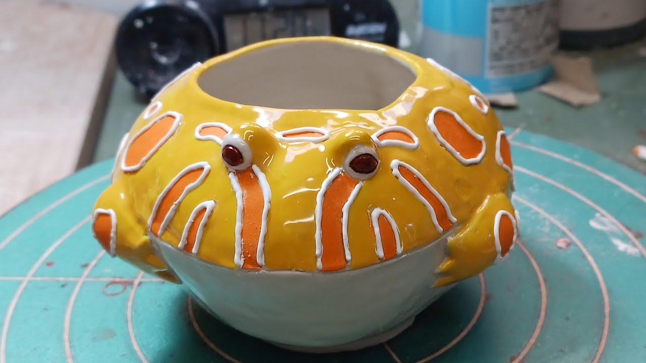 俺様が小学生の時に作った陶芸品 昼間の制作 - YouTube