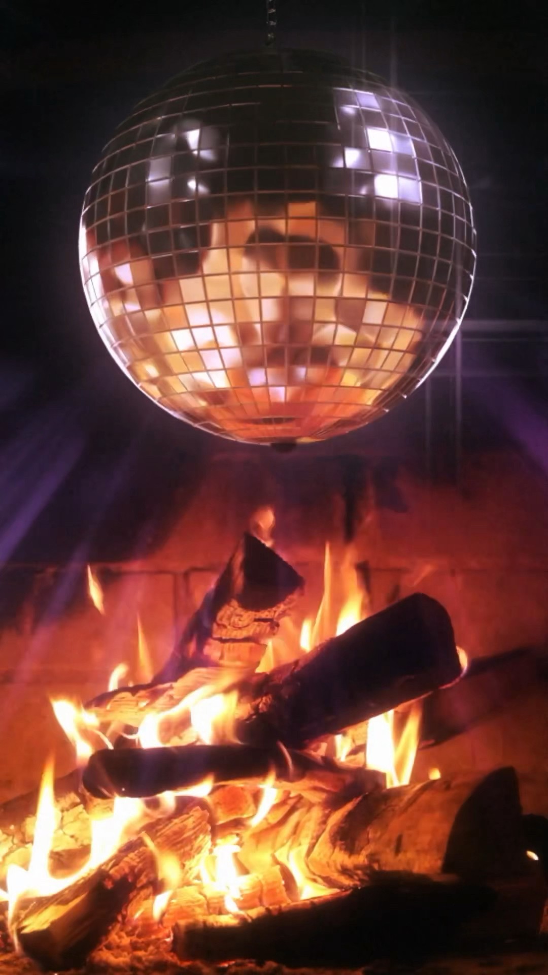 the HOTTEST club this holiday season? our fireplace yule log DJ mix is out now on YouTube ??
