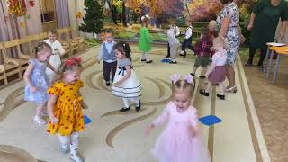 видео: Осенний утренник во второй младшей группе «Рябинка» картинка: Осенний утренник во второй младшей группе «Рябинка»
