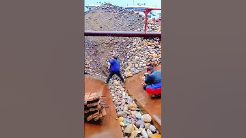 Unloading process of pebbles