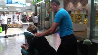 Chair massage in miami international mall with alejandro gomez