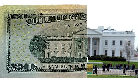 Dollar Doesn't Care Who Wins Election: Strategist Bloom