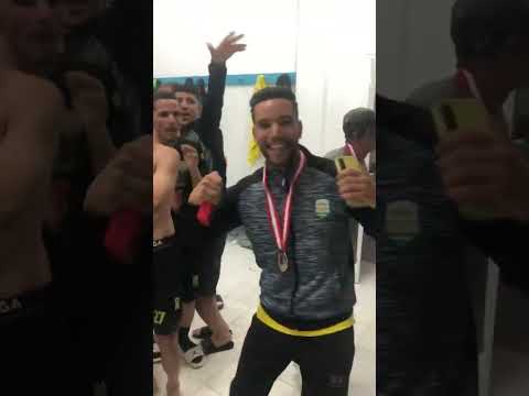 فرحة لاعبي قوافل قفصة بطريقة طريفة