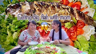 Eating Big Fish With Mom. -24