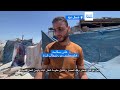 من الركام إلى الجدران.. سكان غزة يطحنون الإسمنت المتحجر لإعادة بناء ما هدمته الحرب