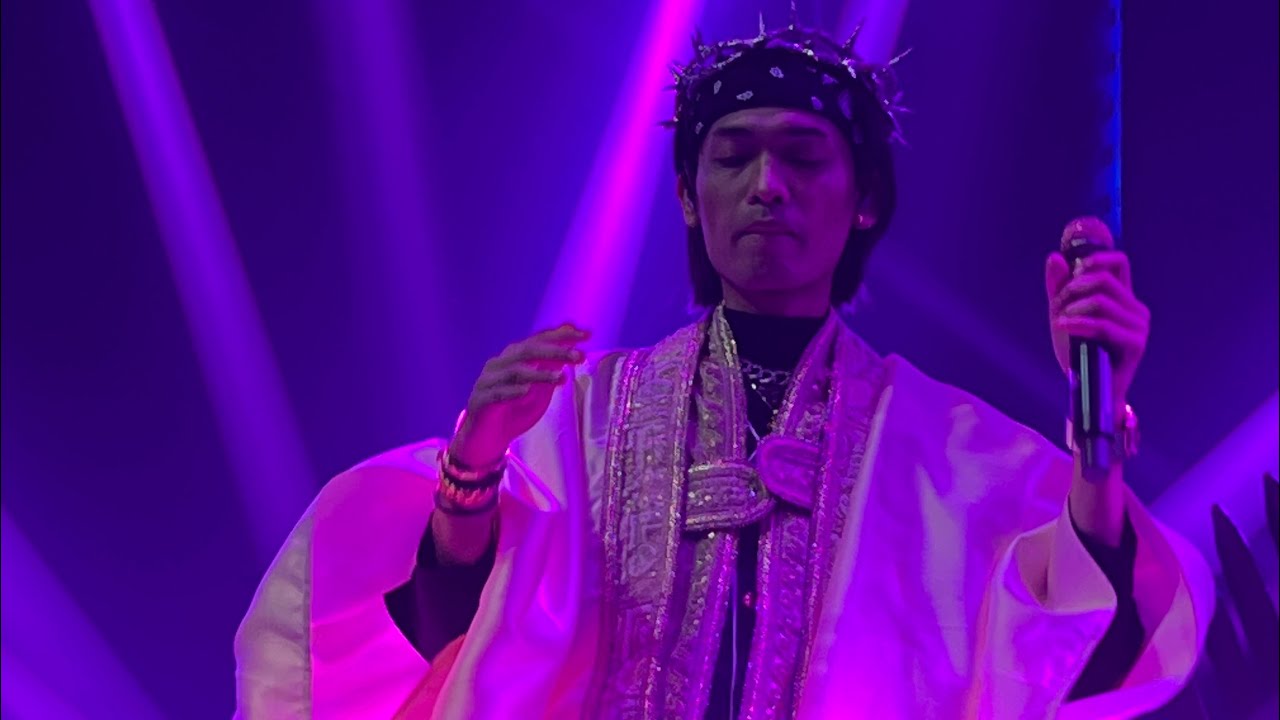 ไม่ทักใครก่อน ( Remix ) - ILLSLICK ( แสดงสด 02/09/2023 )