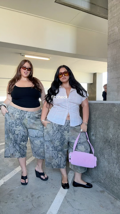 Choose your fighter🙂 @emma.arletta  #plussizeedition #curvyfashion #outfitinspo
