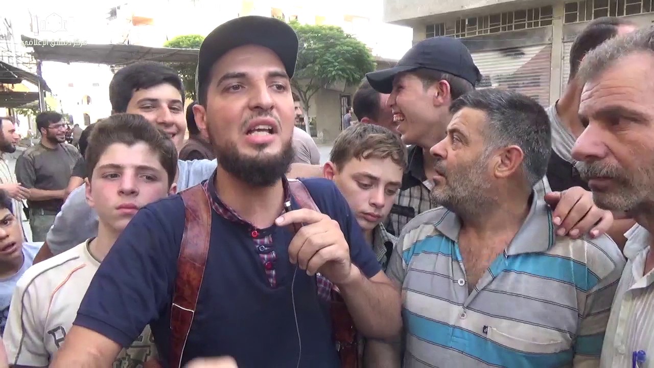 خروج مظاهرة من مدينة عربين دعماً لصمود فيلق الرحمن على الجبهات وطالبت هيئة تحرير الشام بحل نفسها