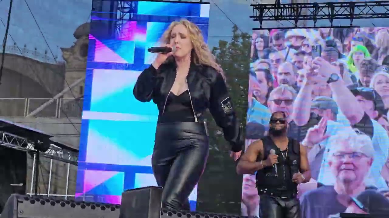 E-rotic - Fred Come to Bed (90'S Explosion Praha)