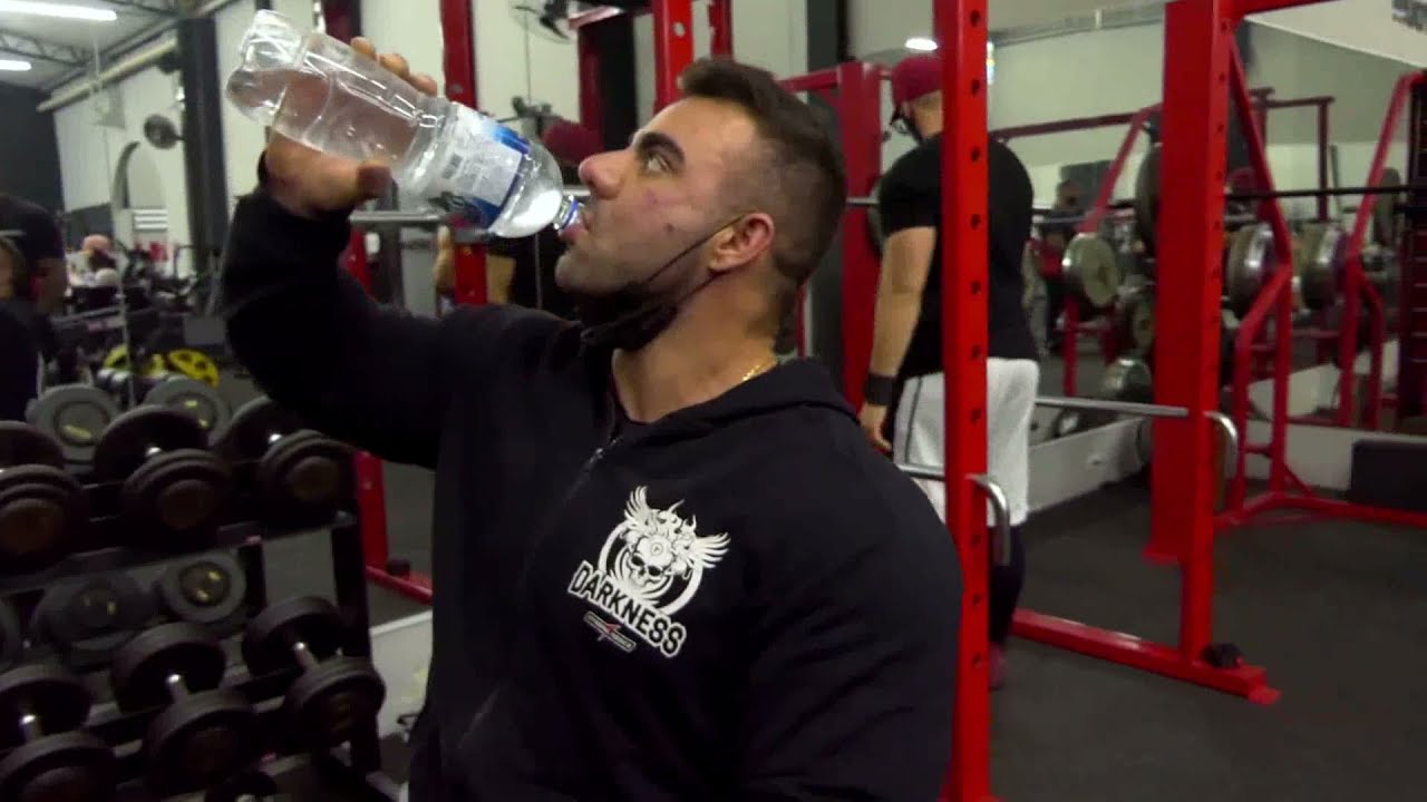 ESMAGANDO A BRAÇARIA _  RAFAEL BRANDÃO