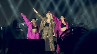 Hadise - Düm Tek Tek (19 Mayıs 2023 Atatürk’ü Anma, Gençlik ve Spor Bayramı Konseri) Resimi