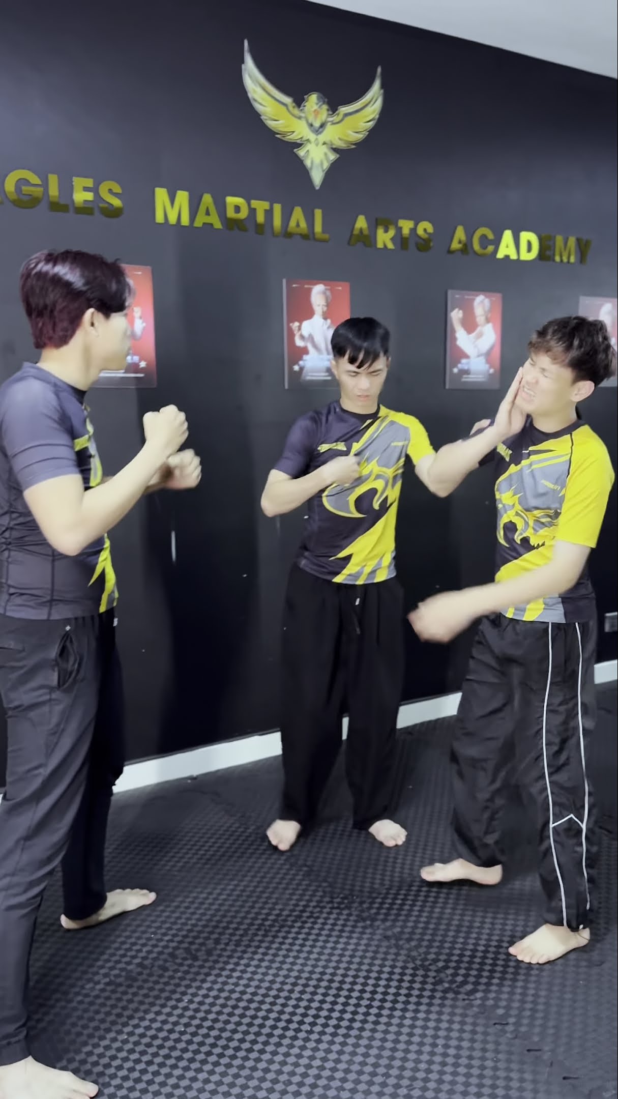 Bị khâm rồi [BEN EAGLE] #beneagle #training #kungfu #martialarts #fighting
