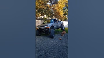 Day 1, 5 minutes in... flex it a bit #40s #sas #s10 #chevy #trowback #dream #40inchtires #s10on40s