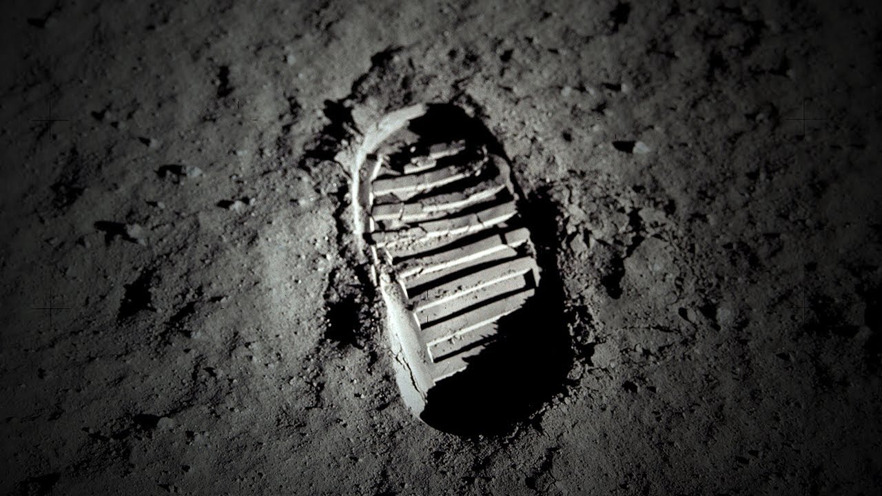 Walking on the Moon (1080p) - 2005 – English language 