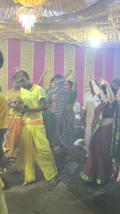 Watch the devotee mothers and Munna Da Khol dancing with the jhajar #HareKrishna #Harinamasankirt...
